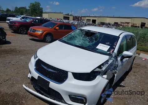 2023 Chrysler Pacifica Touring L z USA, uszkodzony, nr VIN 2C4RC1BG9PR605777